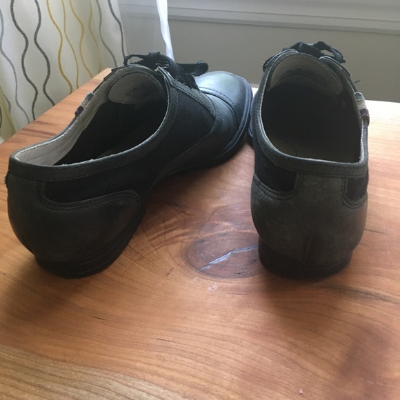 Black lace up flats - Picture 4 of 7